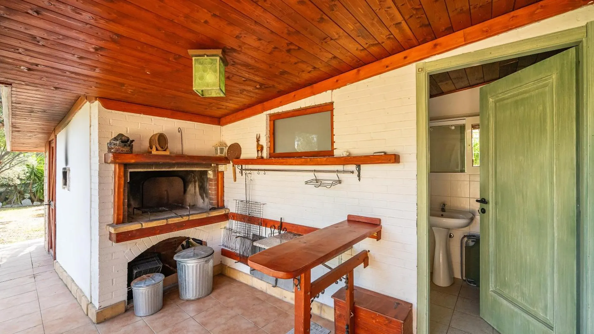 Villa Rita Flumini di Quartu 0*,  Italia