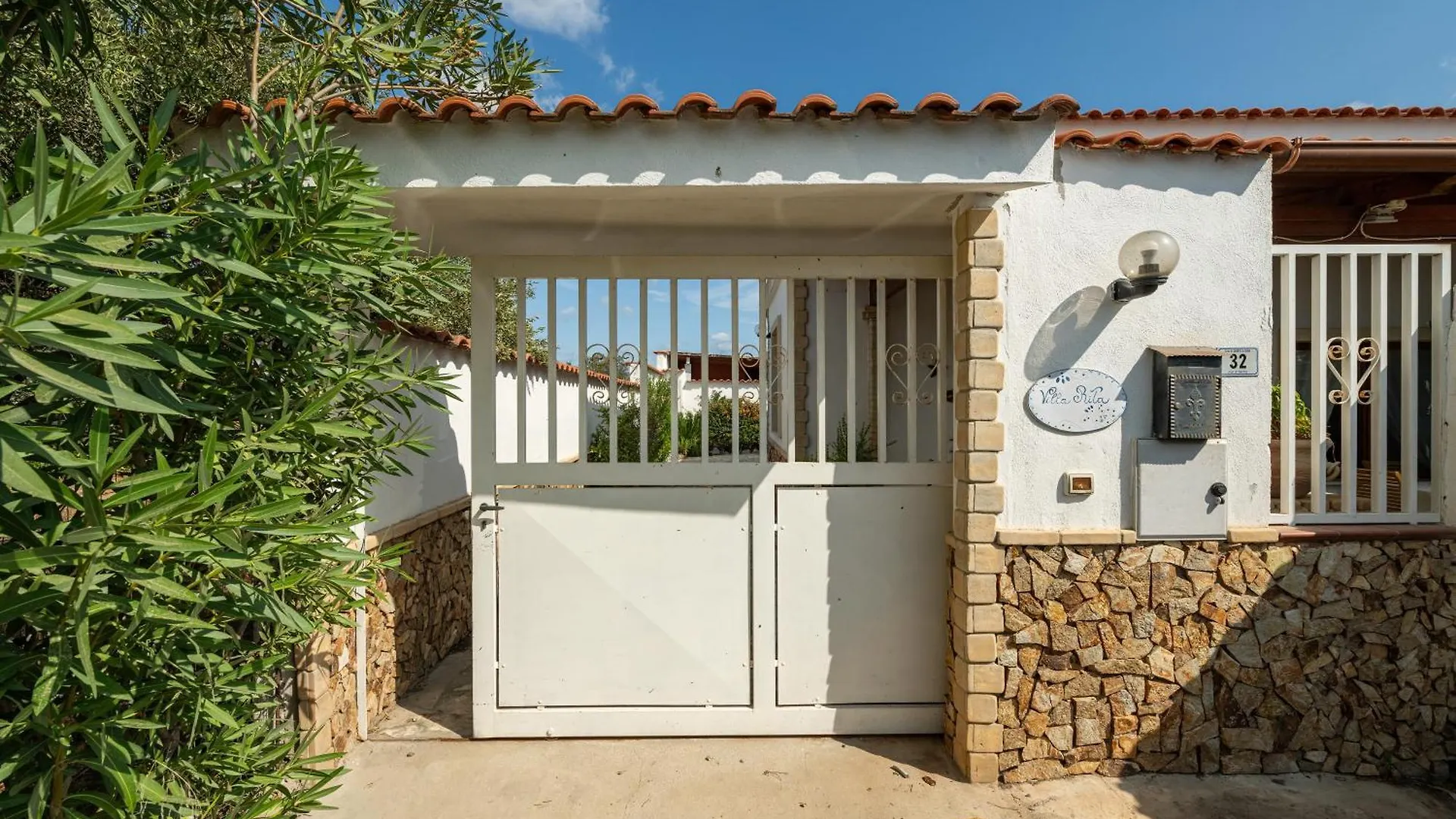 Villa Rita Flumini di Quartu 0*,